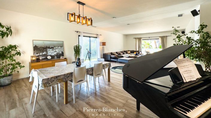 Image No.4-5 Bed House for sale