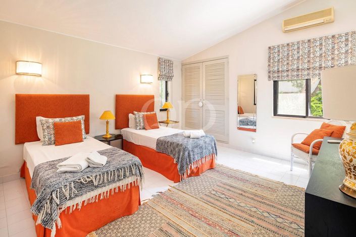 Image No.9-3 Bed House for sale