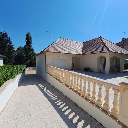 Image No.10-7 Bed House for sale