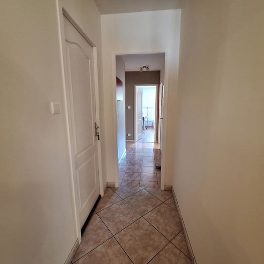 Image No.5-7 Bed House for sale