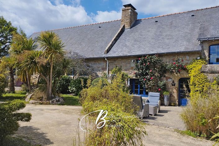 Image No.2-8 Bed House for sale