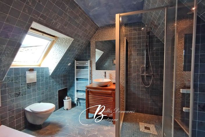 Image No.20-8 Bed House for sale