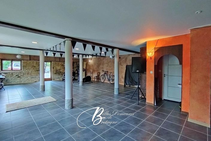 Image No.9-8 Bed House for sale