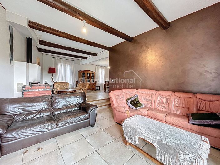 Image No.7-7 Bed House for sale