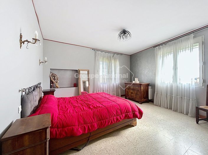 Image No.9-7 Bed House for sale