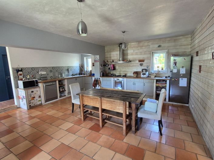 Image No.4-4 Bed House for sale