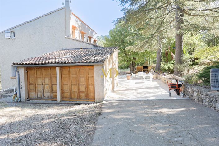 Image No.11-6 Bed House for sale