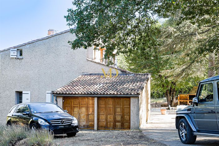 Image No.20-6 Bed House for sale