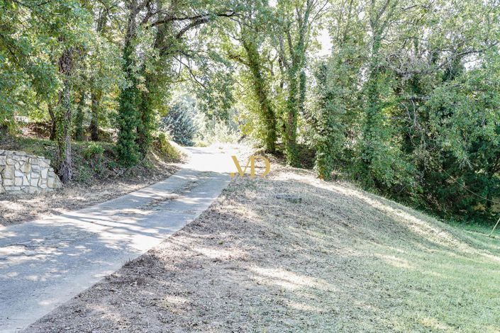 Image No.21-6 Bed House for sale