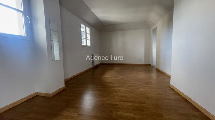 Image No.15-3 Bed Apartment for sale