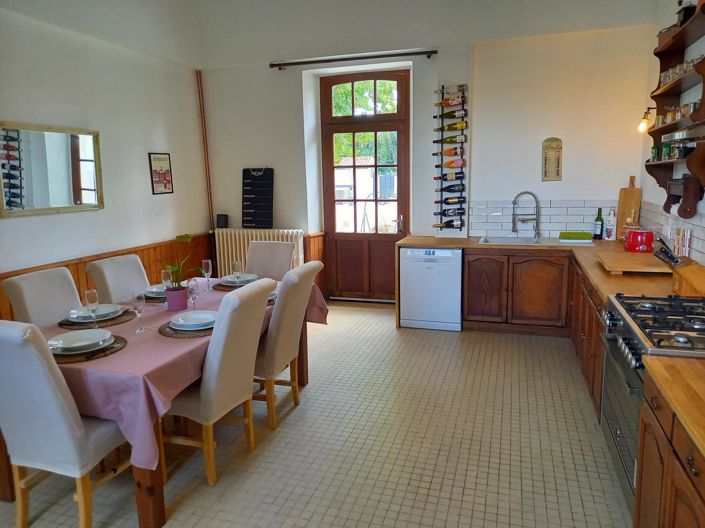 Image No.10-3 Bed House for sale