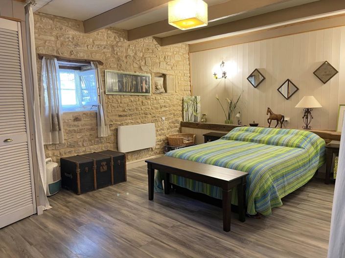 Image No.10-2 Bed House for sale