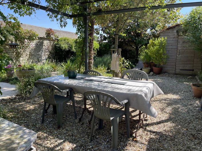 Image No.4-2 Bed House for sale