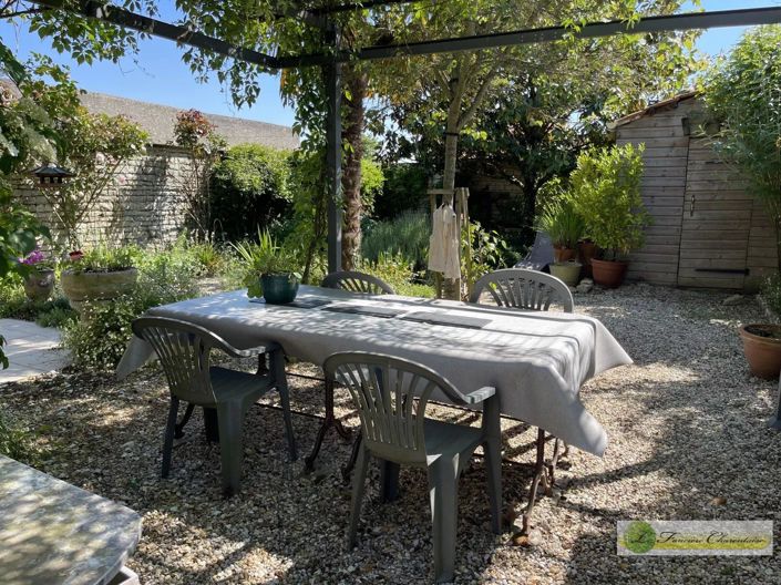 Image No.4-2 Bed House for sale