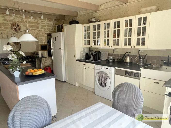 Image No.8-2 Bed House for sale