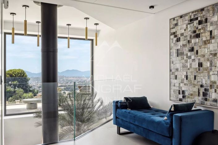 Image No.10-4 Bed House for sale