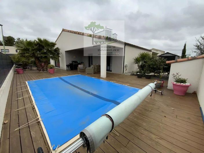 Image No.1-3 Bed House for sale