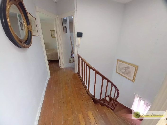 Image No.16-5 Bed House for sale