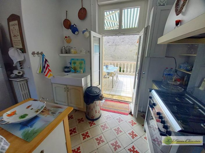 Image No.23-5 Bed House for sale