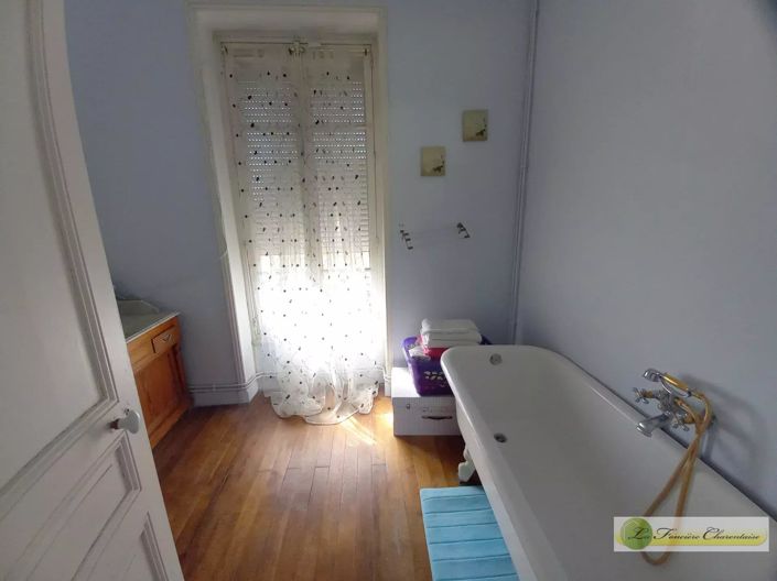 Image No.25-5 Bed House for sale