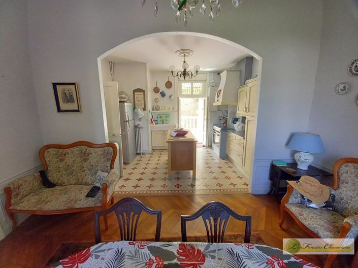 Image No.5-5 Bed House for sale