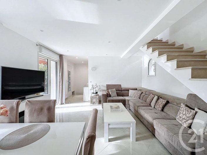 Image No.26-3 Bed House for sale