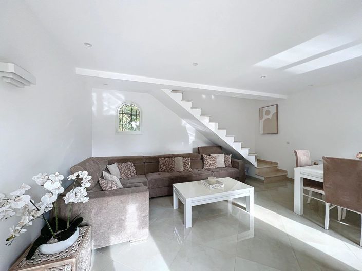 Image No.4-3 Bed House for sale