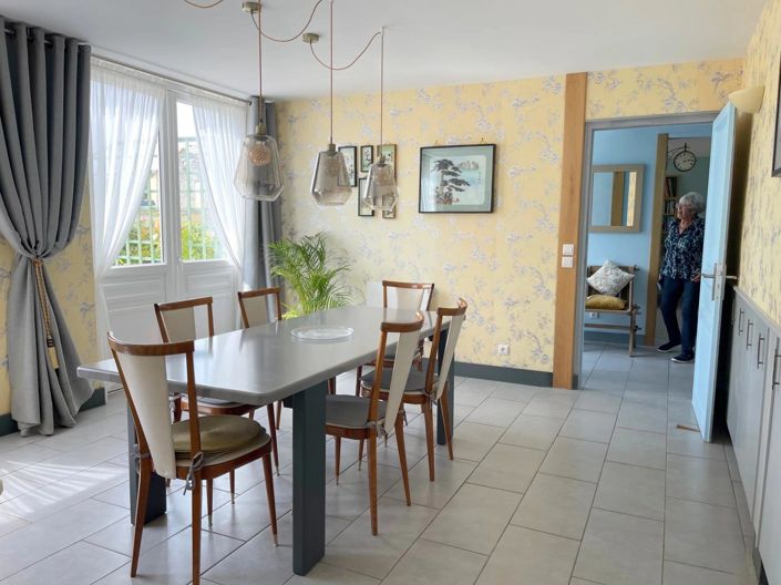 Image No.20-4 Bed House for sale