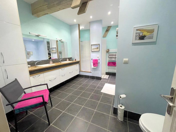 Image No.9-4 Bed House for sale