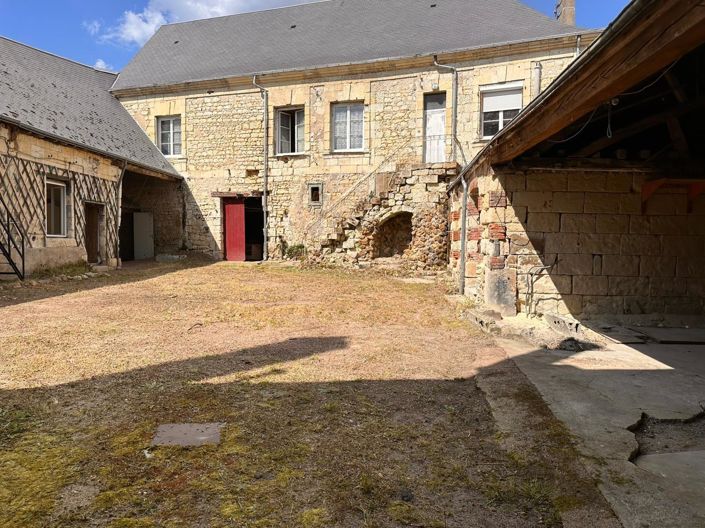 Image No.1-Maison de 12 chambres à vendre à Bourgueil