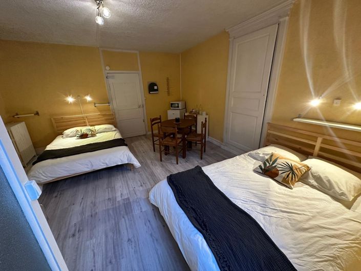 Image No.11-12 Bed House for sale