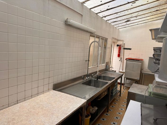 Image No.9-12 Bed House for sale