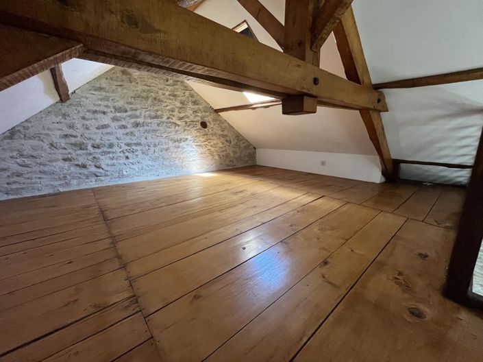 Image No.17-5 Bed House for sale