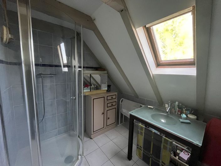 Image No.8-5 Bed House for sale