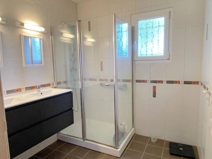 Image No.14-4 Bed House for sale