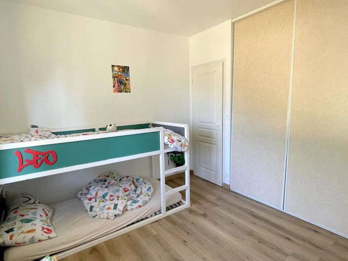 Image No.16-4 Bed House for sale