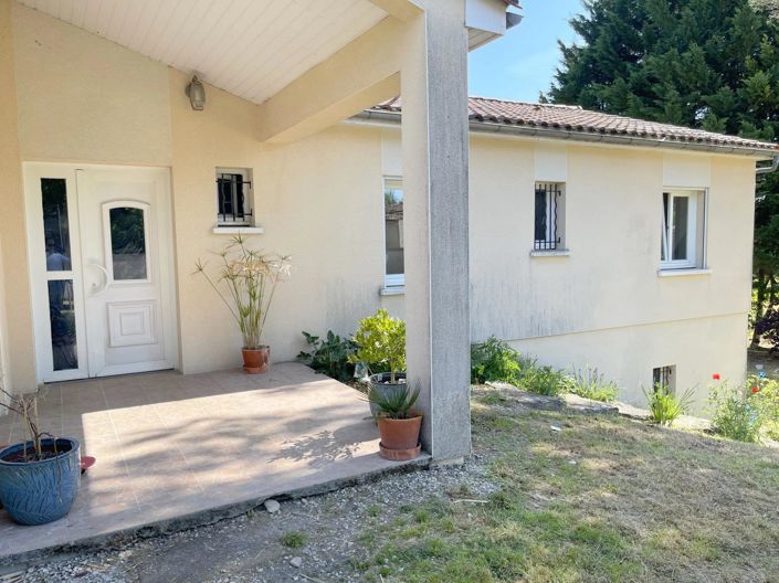 Image No.2-4 Bed House for sale