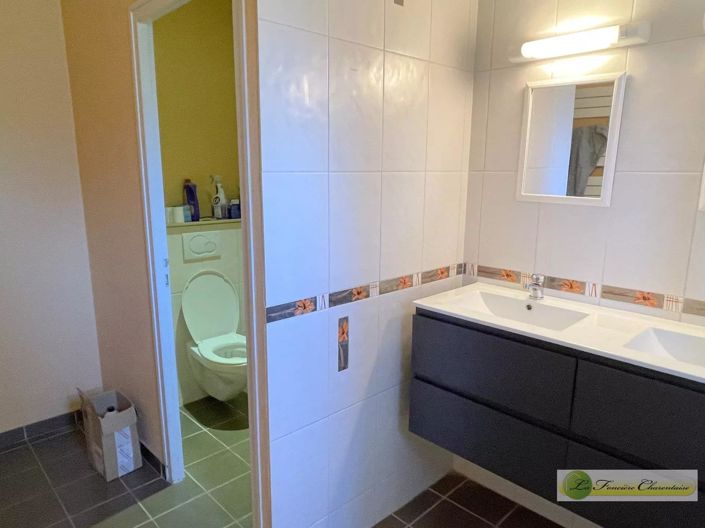 Image No.20-Maison de 4 chambres à vendre à Aigre