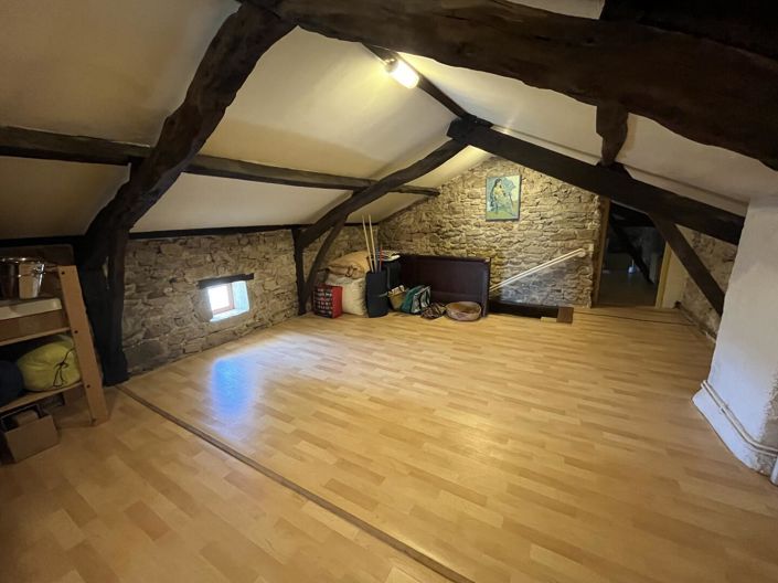 Image No.10-3 Bed House for sale