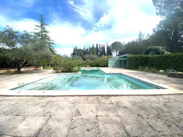 Image No.10-6 Bed House for sale