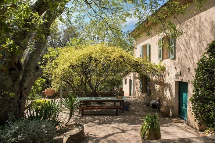 Image No.4-6 Bed House for sale