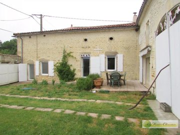 1 - Ranville-Breuillaud, Maison