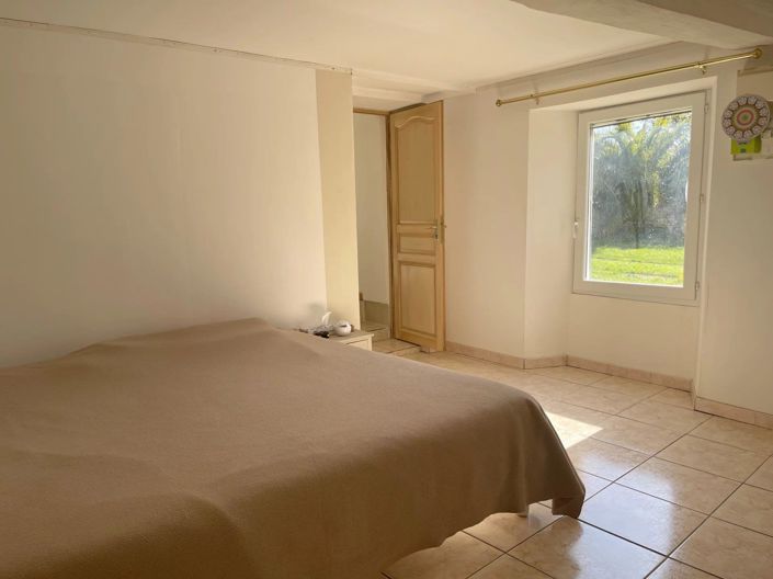 Image No.13-4 Bed House for sale