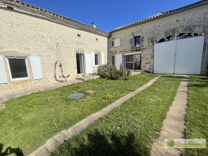 Image No.2-Maison de 4 chambres à vendre à Ranville-Breuillaud