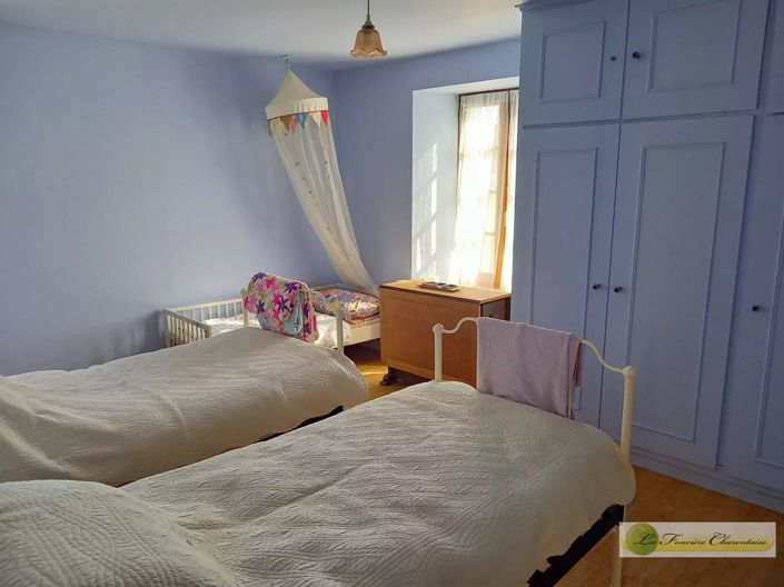 Image No.11-3 Bed House for sale