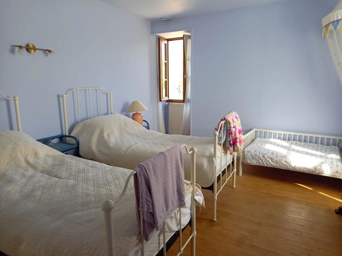 Image No.12-3 Bed House for sale