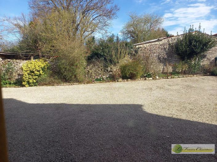 Image No.19-3 Bed House for sale