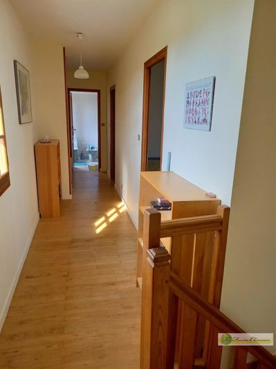 Image No.8-3 Bed House for sale