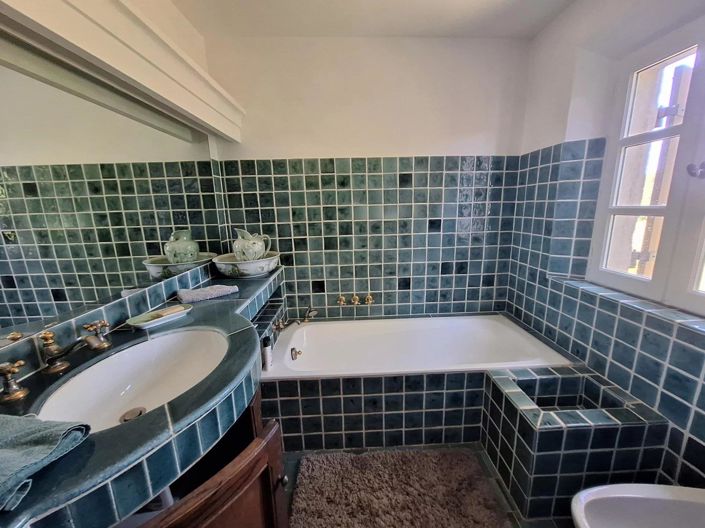 Image No.10-4 Bed House for sale