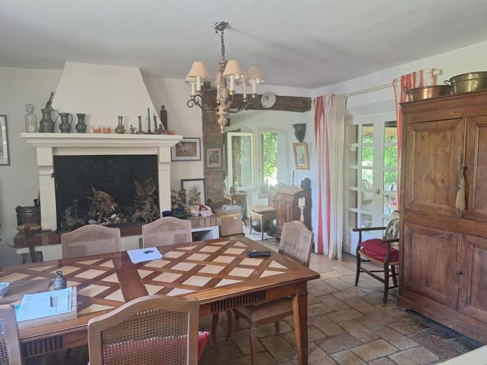 Image No.15-4 Bed House for sale